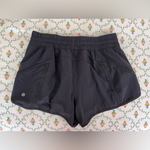 Lululemon Tracker Short in Black Size 12 - Picture 3 of 4